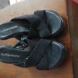 Hillard & Hanson 6 1/2 black high cross strap front.